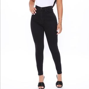 Fashion Nova black skinny jeans